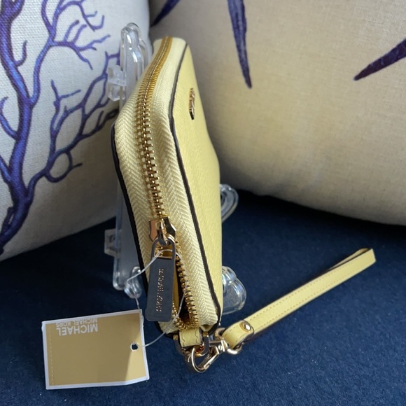 Michael Kors Jet Set Travel Lg Flat Multifunctional Phone Case-Wristlet-Wallet - Picture 12 of 16